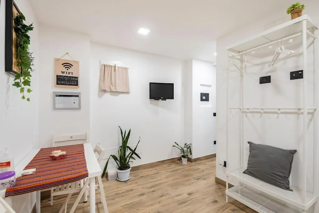 Homestay Touch&Go - Stanza Privata Con Servizi Ciampino Italy